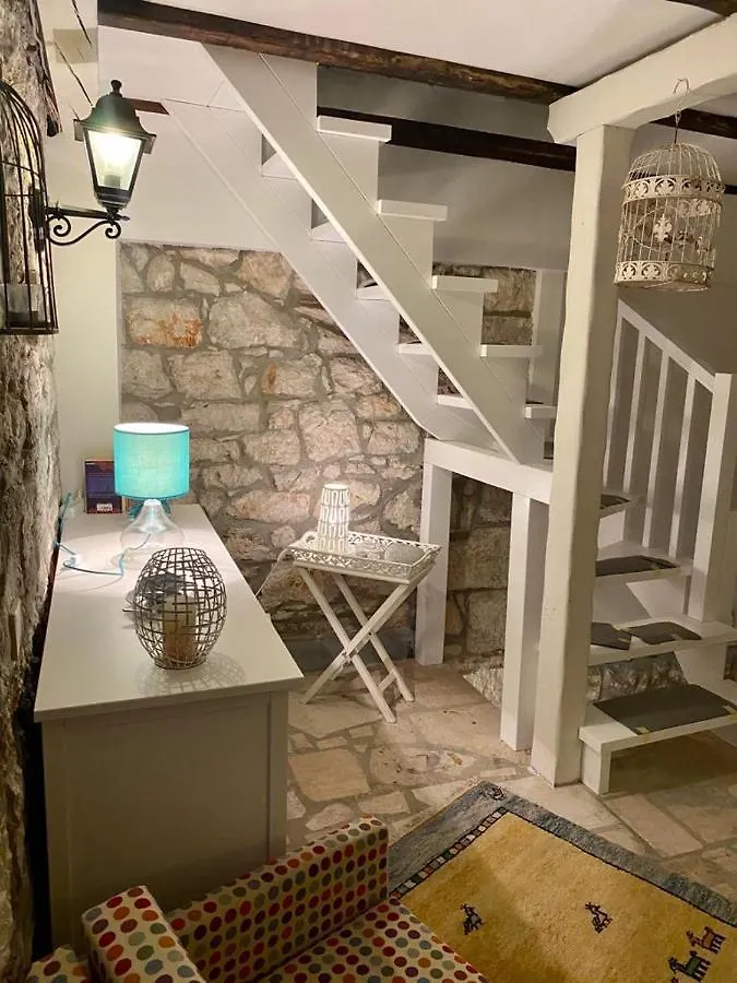 شقة Steinhaus Mit Terrasse روفينج