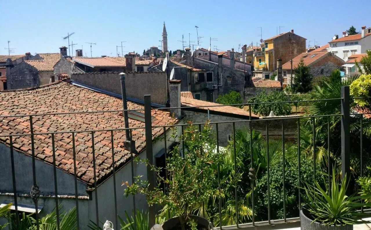 شقة Steinhaus Mit Terrasse روفينج