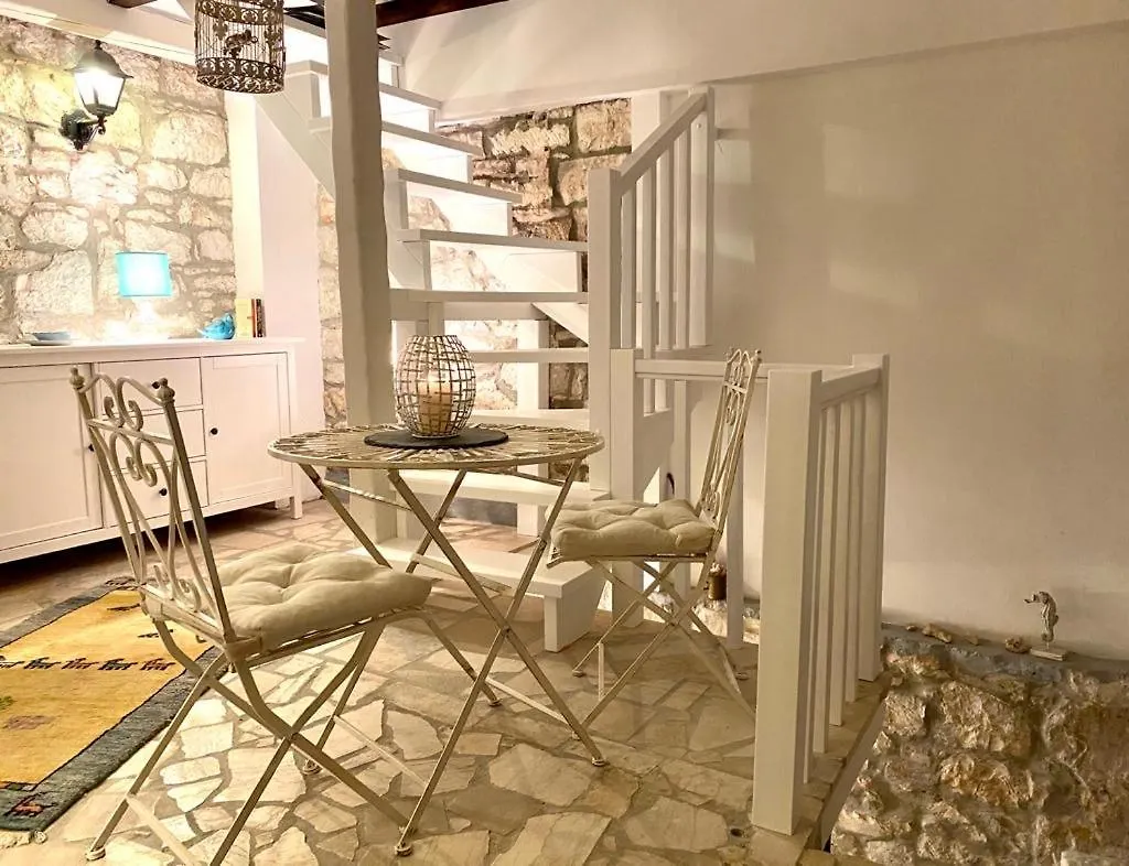 شقة Steinhaus Mit Terrasse روفينج كرواتيا